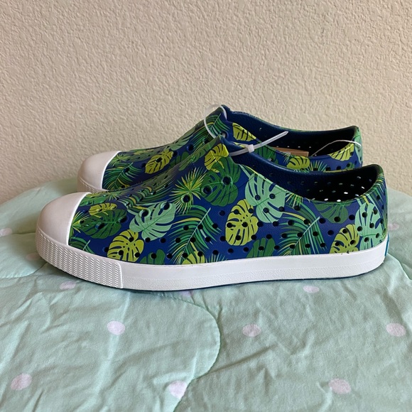 Native Shoes Shoes Nwt Native Jefferson Print Frontier Blue Big